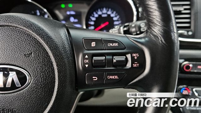 Kia Canival 2019 — photo 16