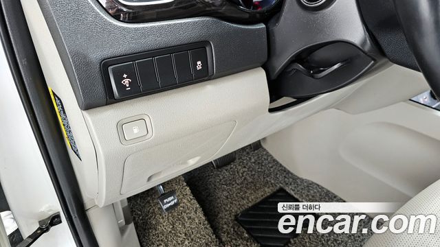 Kia Canival 2019 — photo 17