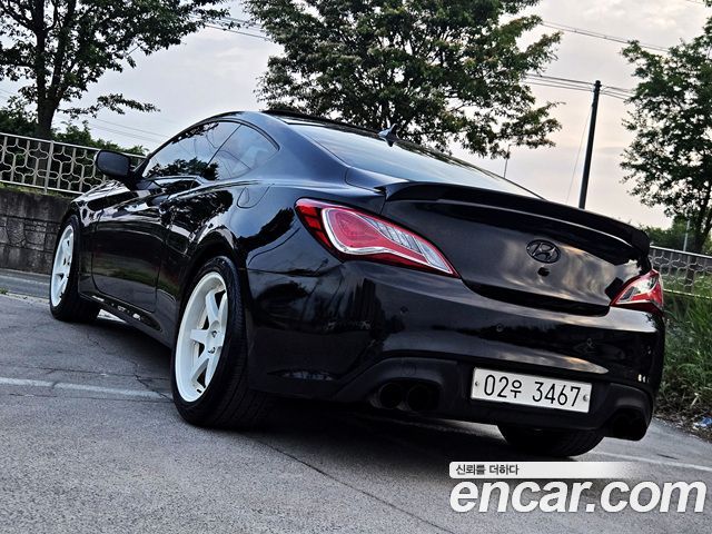 Hyundai Genesis 2010 — photo 12
