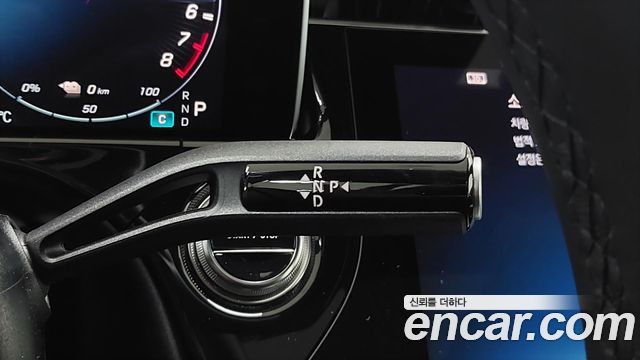 Mercedes-Benz E-Class 2025 — photo 20