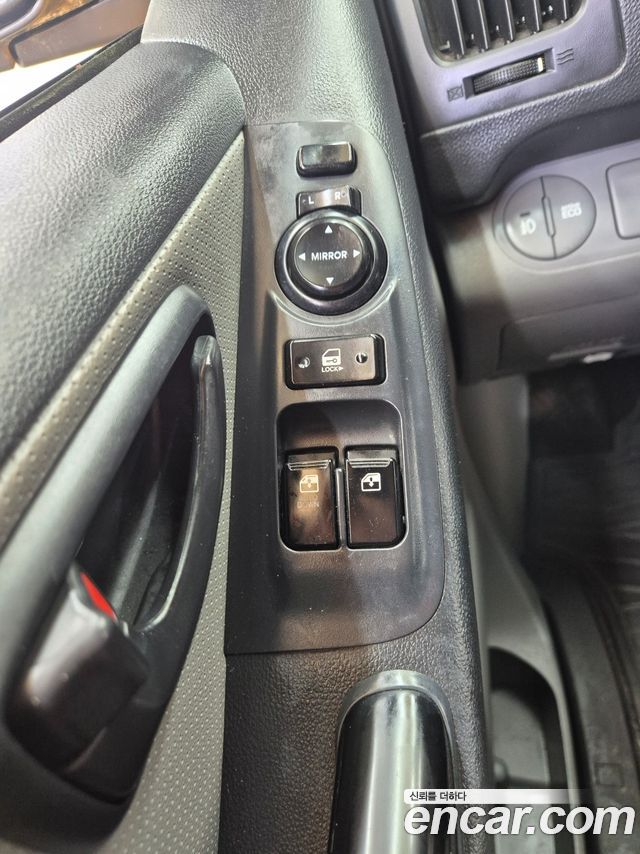 Hyundai Starex 2016 — photo 12
