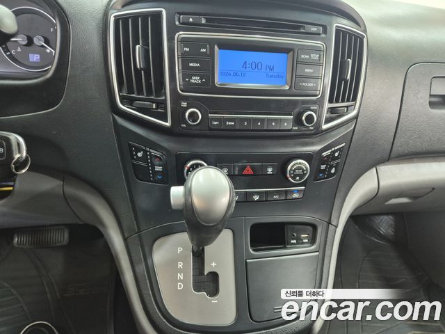 Hyundai Starex 2016 — photo 13