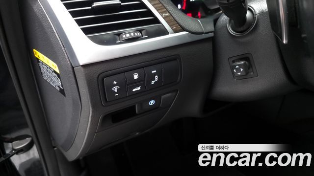 Genesis G80 2018 — photo 16