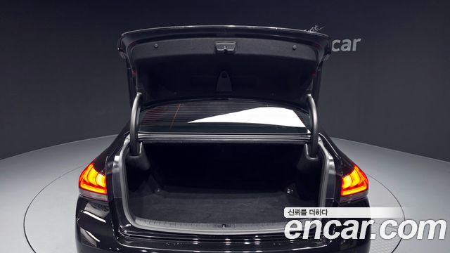 Genesis G80 2018 — photo 20