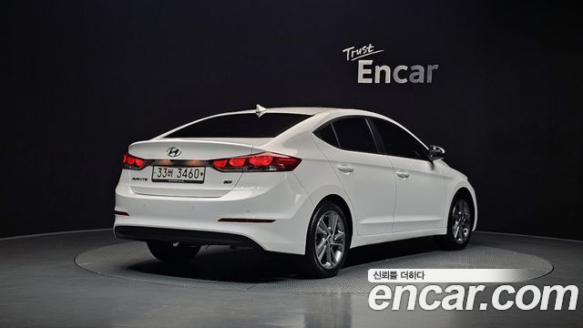 Hyundai AVANTE 2017 — photo 2