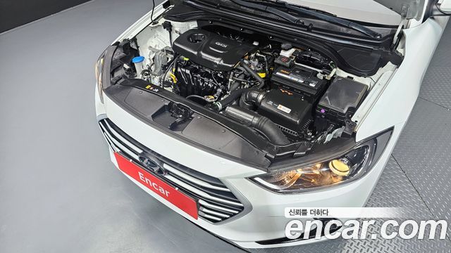 Hyundai AVANTE 2017 — photo 6