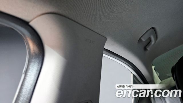 Hyundai AVANTE 2017 — photo 30