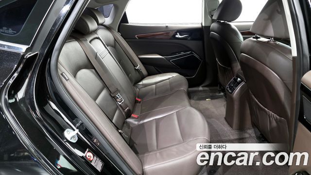 Kia K7 2016 — photo 18