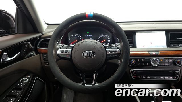 Kia K7 2016 — photo 19