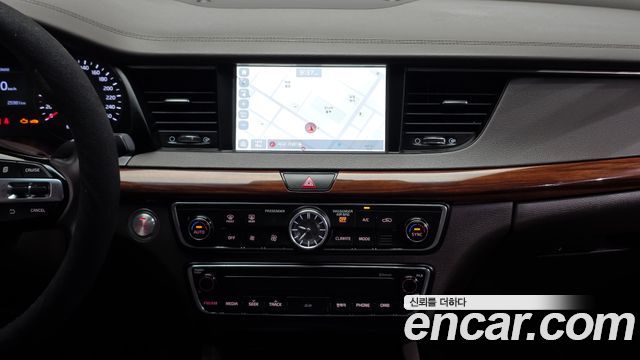 Kia K7 2016 — photo 20