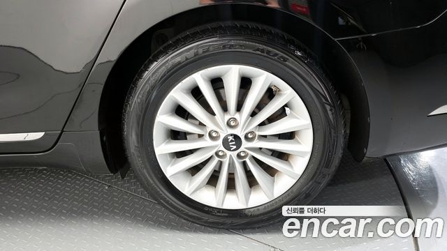 Kia K7 2016 — photo 7