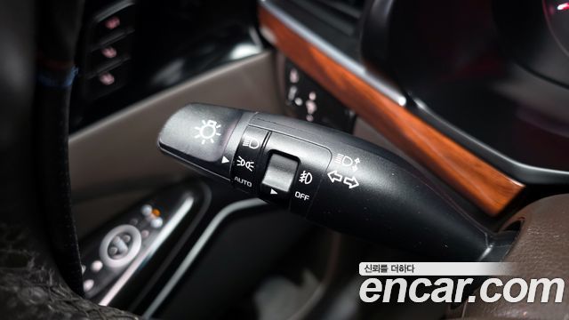 Kia K7 2016 — photo 28