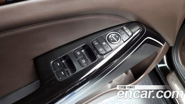 Kia K7 2016 — photo 30
