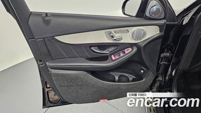 Mercedes-Benz GLC-Class 2018 — photo 14