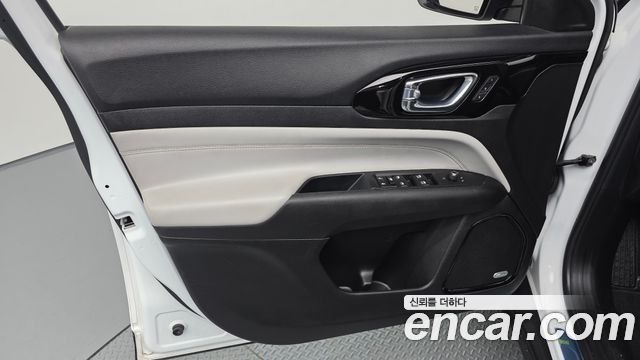 Jeep Compass 2022 — photo 14