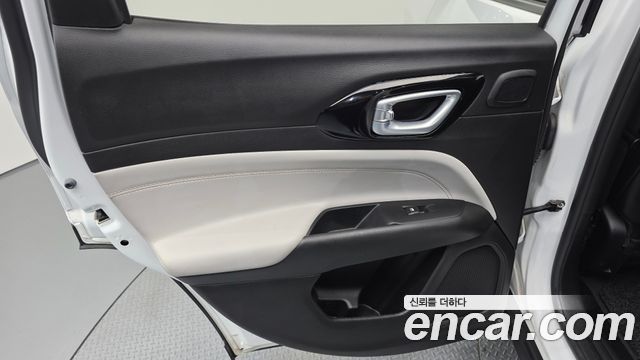 Jeep Compass 2022 — photo 15