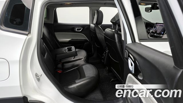 Jeep Compass 2022 — photo 29