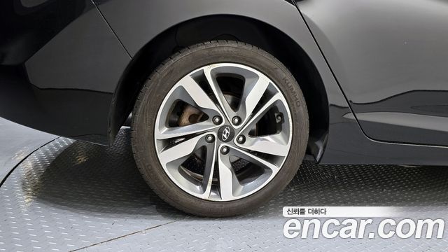 Hyundai AVANTE 2015 — photo 5