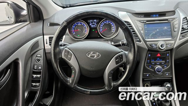 Hyundai AVANTE 2015 — photo 13