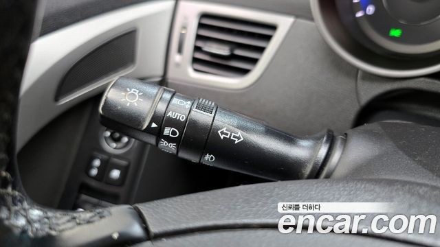 Hyundai AVANTE 2015 — photo 17