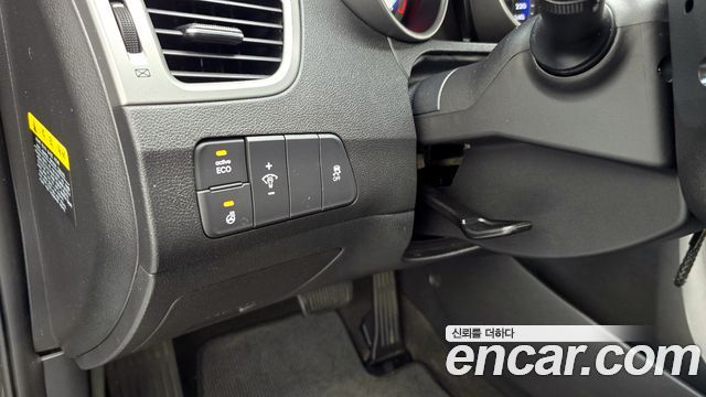 Hyundai AVANTE 2015 — photo 18