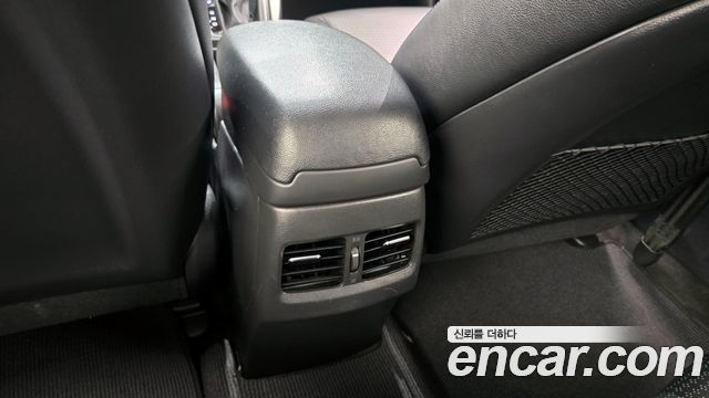 Hyundai AVANTE 2015 — photo 19