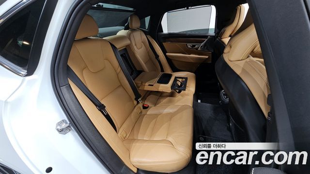 Volvo S90 2019 — photo 11