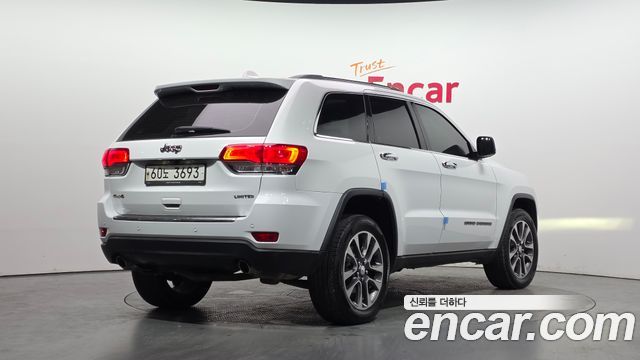 Jeep Cherokee 2018 — photo 2