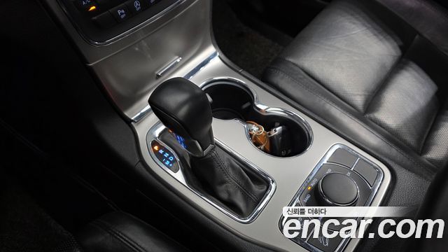 Jeep Cherokee 2018 — photo 12