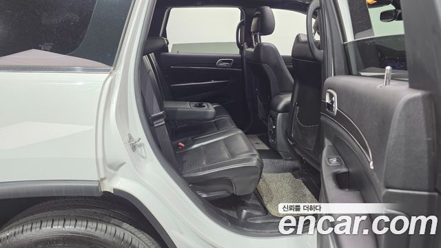 Jeep Cherokee 2018 — photo 17