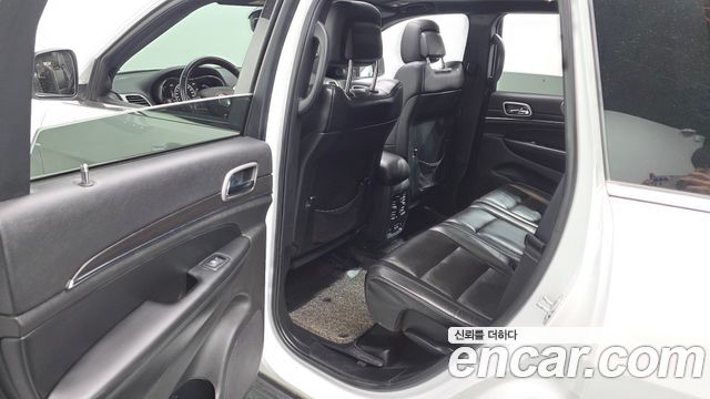 Jeep Cherokee 2018 — photo 18