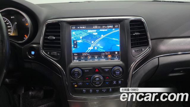Jeep Cherokee 2018 — photo 19