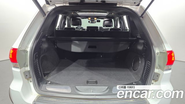 Jeep Cherokee 2018 — photo 24