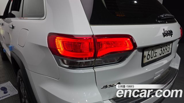 Jeep Cherokee 2018 — photo 9