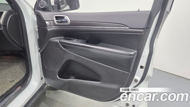 Jeep Cherokee 2018 — photo 14