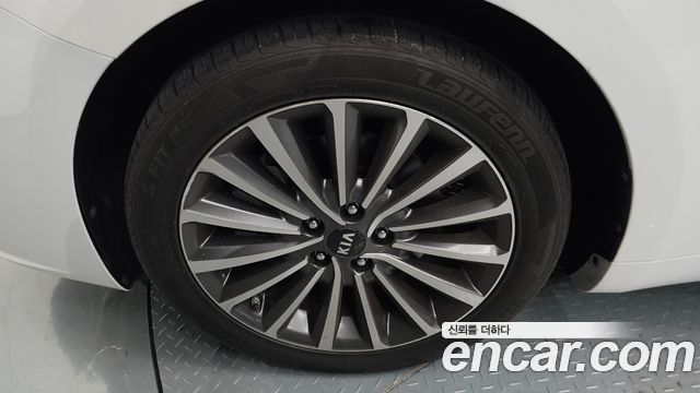Kia K7 2016 — photo 5