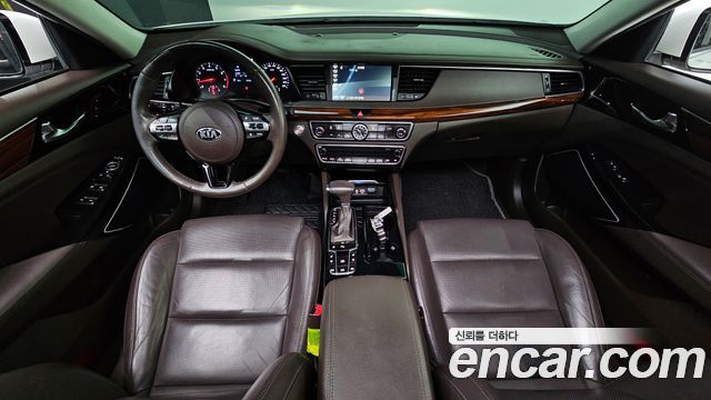 Kia K7 2016 — photo 10