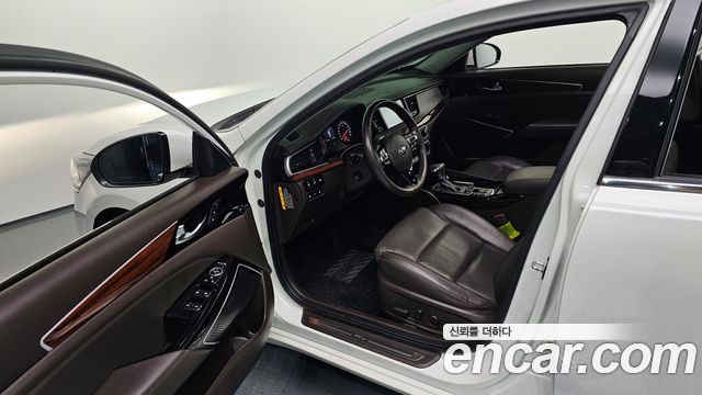 Kia K7 2016 — photo 13