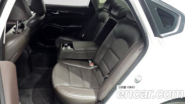 Kia K7 2016 — photo 17