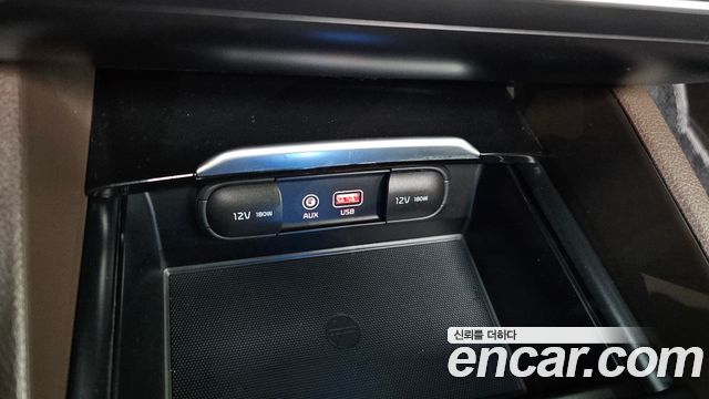Kia K7 2016 — photo 18