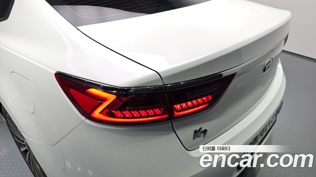 Kia K7 2016 — photo 9