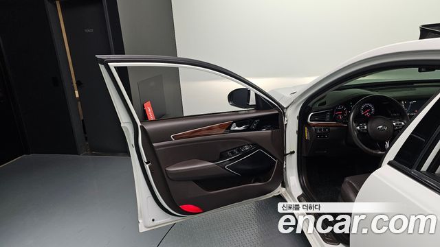 Kia K7 2016 — photo 14