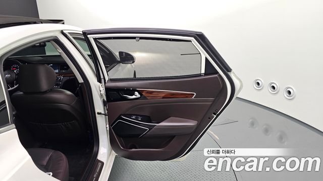 Kia K7 2016 — photo 15