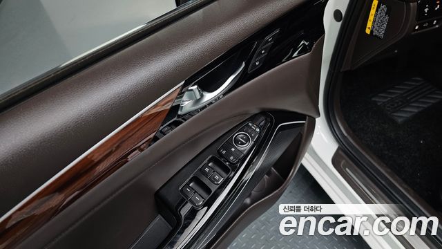 Kia K7 2016 — photo 27
