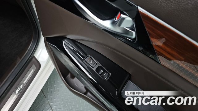 Kia K7 2016 — photo 28