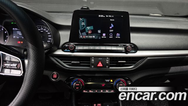 Kia K3 2019 — photo 20