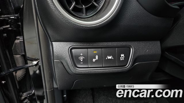 Kia K3 2019 — photo 21
