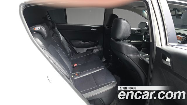 Kia Sportage 2016 — photo 12