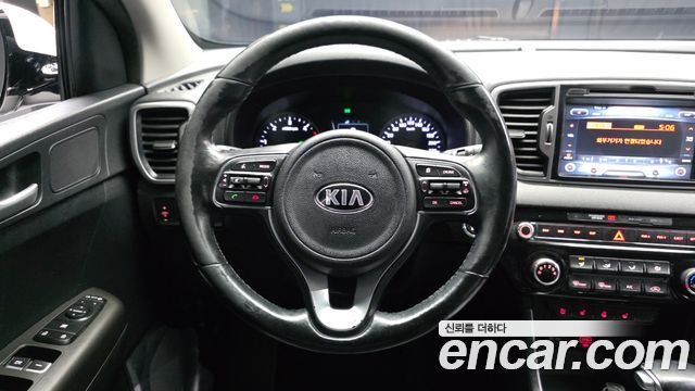 Kia Sportage 2016 — photo 13