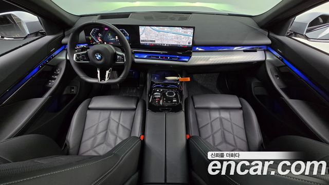 BMW 5-Series 2025 — photo 10